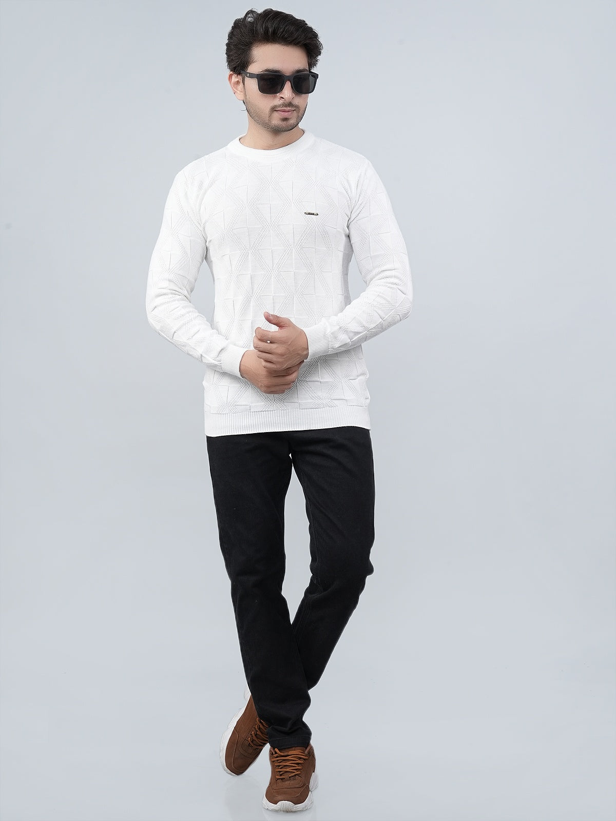 FEVERFEW Men Self Design Round Neck Sweater