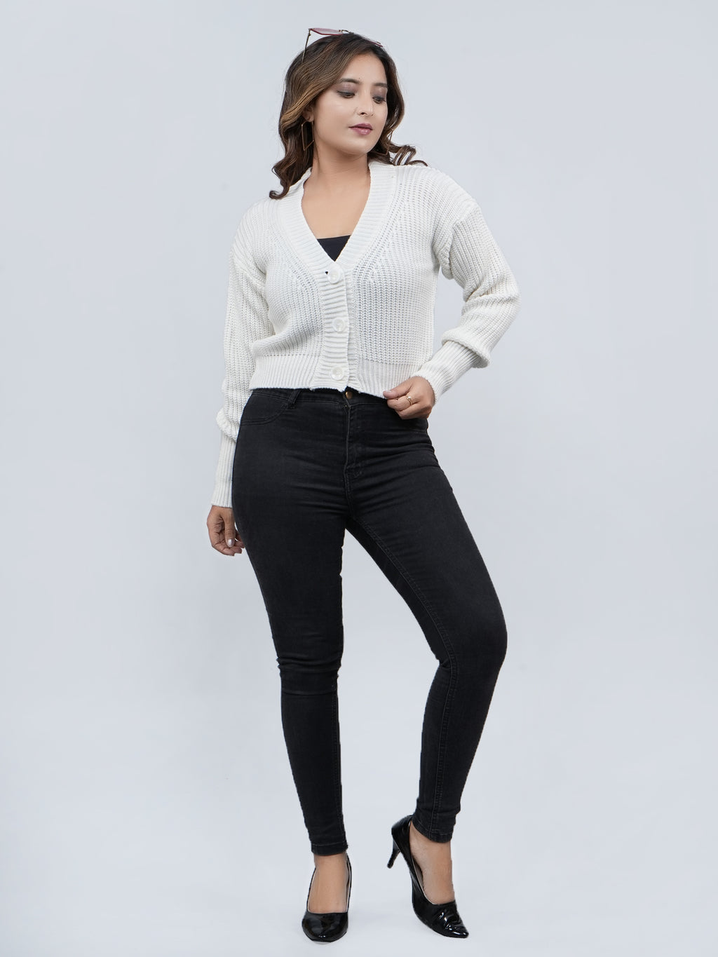 FEVERFEW Women Self Design V Neck Sweater
